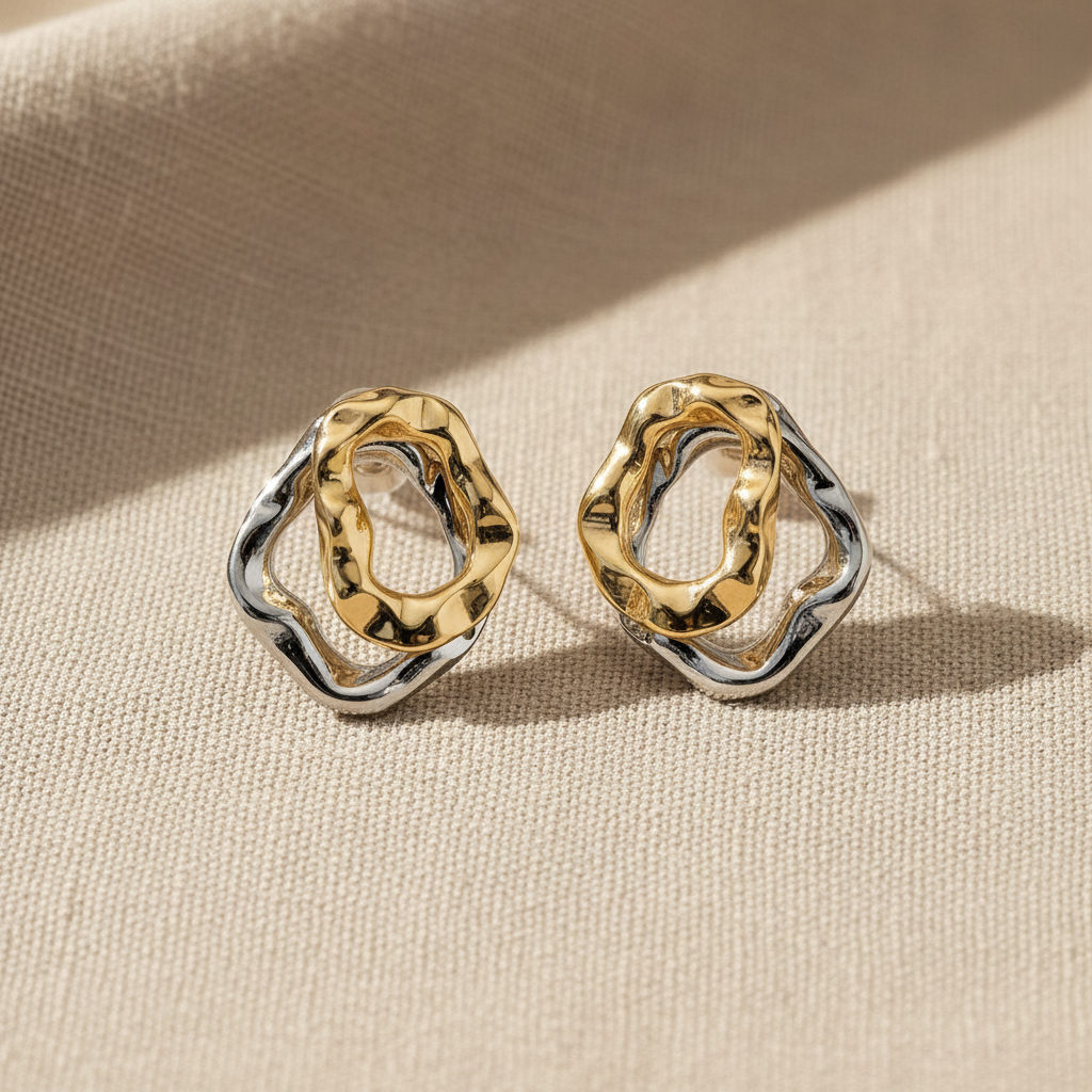 Aretes DÚO BICOLOR doble aro con marco plateado cuadrado orgánico y aro interior dorado