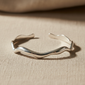 Brazalete ONDE ola plateada Yafred